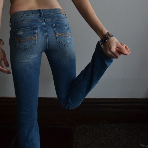 SOLD EUC Abercrombie & Fitch Long Skinny Jeans - Picture 2 of 6